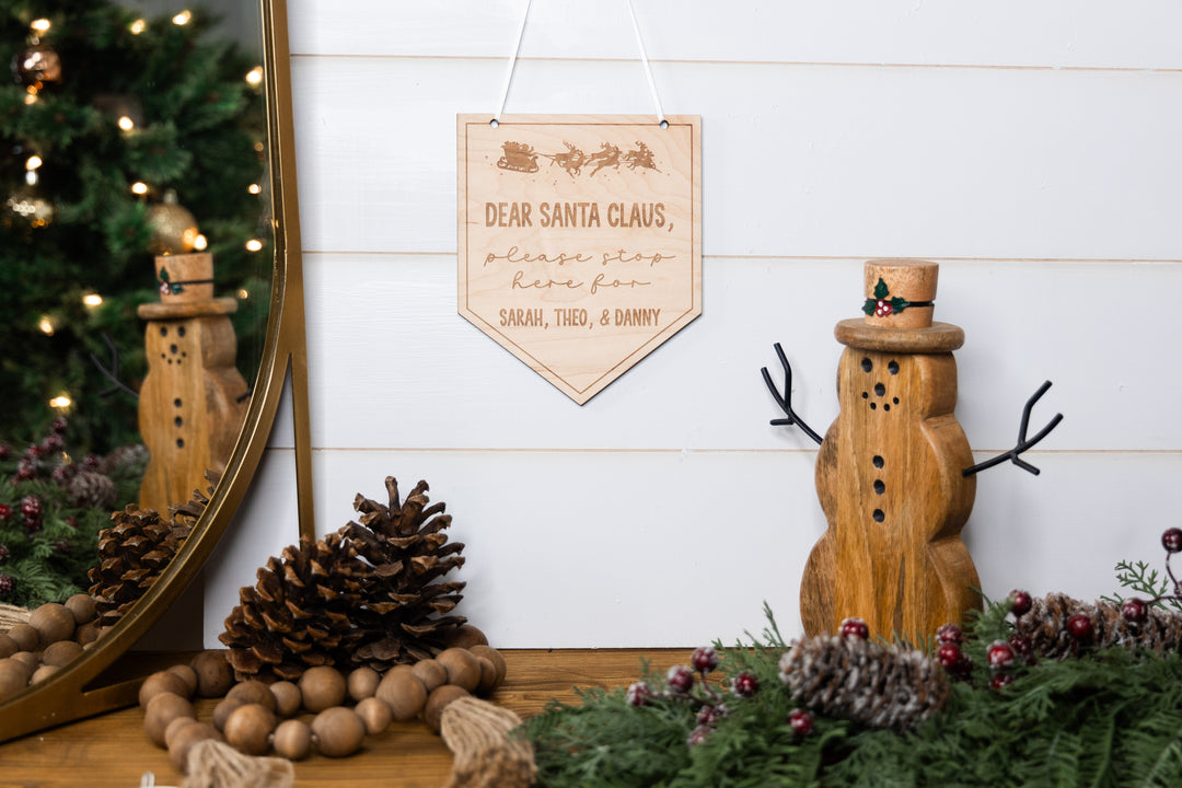 'Dear Santa' Hanging Sign