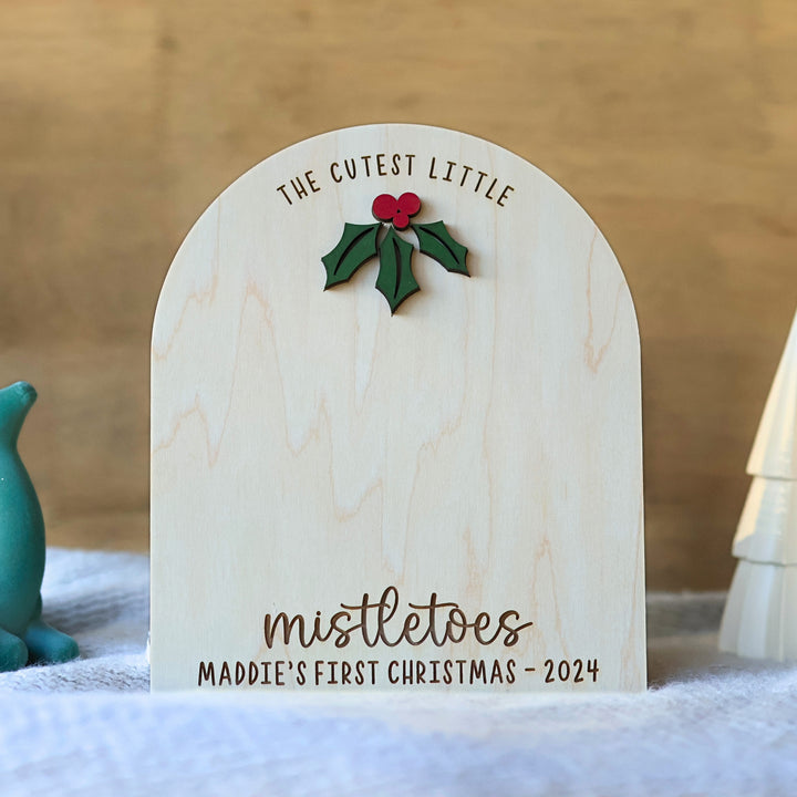 The Cutest Little Mistletoes DIY Footprint Craft