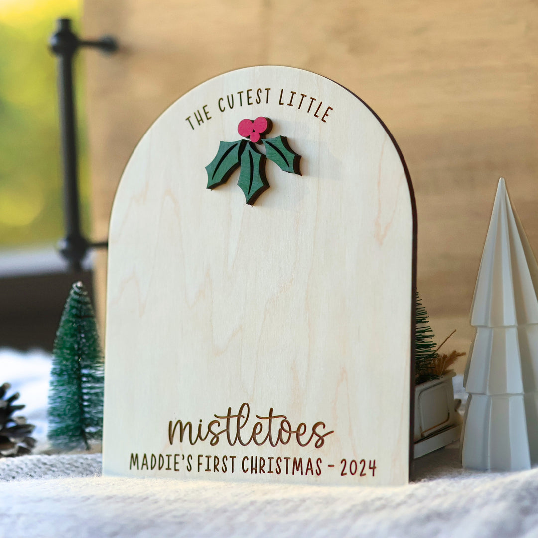 The Cutest Little Mistletoes DIY Footprint Craft