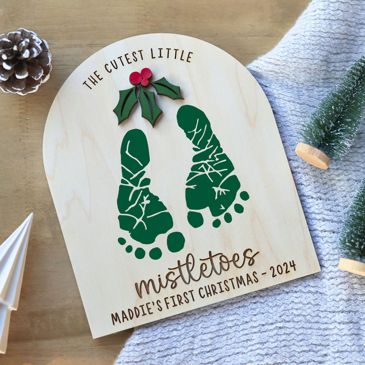 The Cutest Little Mistletoes DIY Footprint Craft