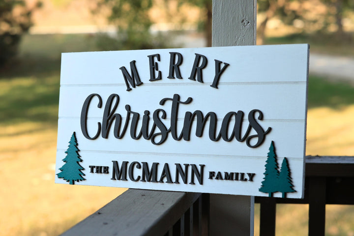 Pallet Family Christmas Sign