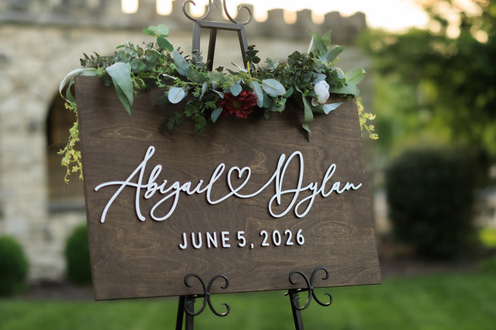 Welcome Wedding Sign Connecting Heart